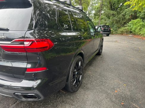 Used 2021 BMW X7 M50i w/ Dynamic Handling Package AWD/4WD image 4