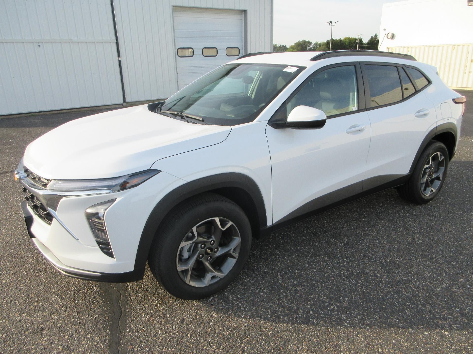Certified 2026 Chevrolet Trax LT w/ Driver Confidence Package FWD image 1