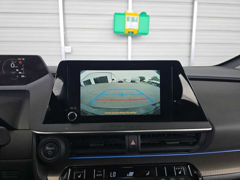 Used 2025 Toyota Prius XLE FWD image 29