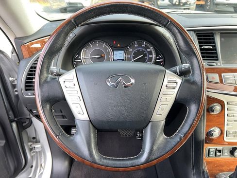 Used 2018 INFINITI QX80 w/ Driver Assistance Package image 18