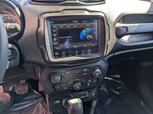 Used 2022 Jeep Renegade Sport image 22