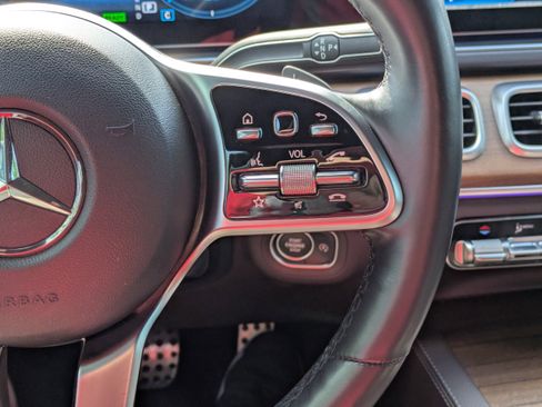 Used 2022 Mercedes-Benz GLS 450 4MATIC image 19