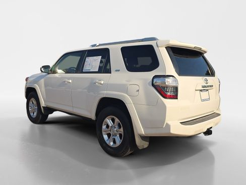 Used 2014 Toyota 4Runner SR5 AWD/4WD image 3