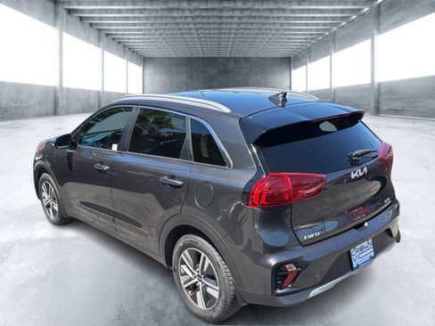 Used 2022 Kia Niro EX FWD image 4