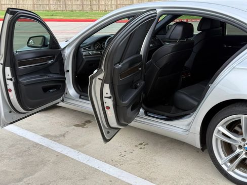 Used 2012 BMW 750i RWD image 10