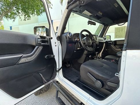 Used 2017 Jeep Wrangler Sport AWD/4WD image 15