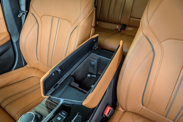 Used 2017 BMW 540i RWD image 37