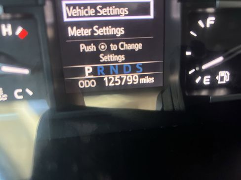 Used 2018 Toyota Tundra SR5 w/ SR5 Upgrade Package image 22