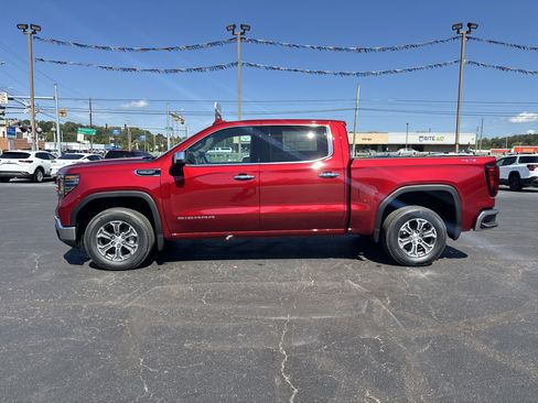 New 2026 GMC Sierra 1500 SLT image 7