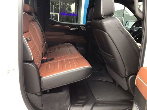 Used 2025 GMC Sierra 1500 Denali Ultimate AWD/4WD image 19