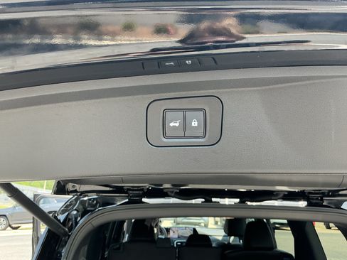Certified 2025 Nissan Armada Platinum Reserve AWD/4WD image 28