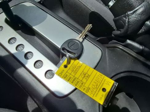 Used 2010 Pontiac G6 Sedan FWD image 28
