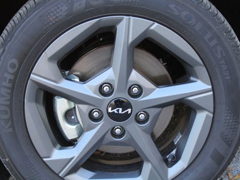 New 2025 Kia K4 LXS image 16