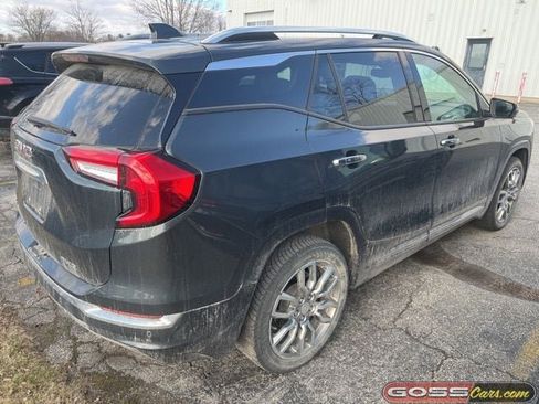 Used 2022 GMC Terrain Denali w/ LPO, Floor Liner Package image 3