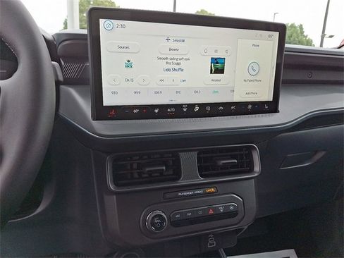 New 2025 Ford Maverick XLT w/ XLT Luxury Package image 8