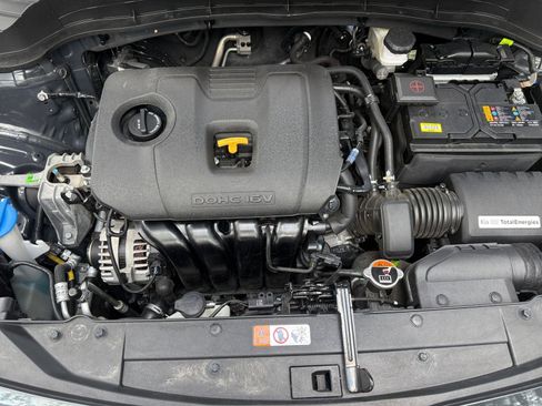 Used 2025 Kia Soul LX w/ LX Technology Package FWD image 29