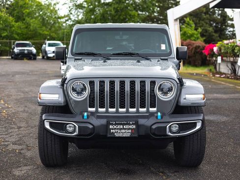 Used 2023 Jeep Wrangler Unlimited Sahara AWD/4WD image 7