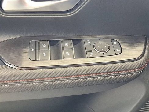 Certified 2025 Nissan Kicks SR FWD image 27