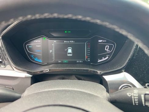Used 2022 Kia Niro LXS w/ Digital Cluster Package FWD image 18