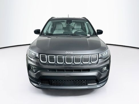 Used 2022 Jeep Compass Latitude AWD/4WD image 2