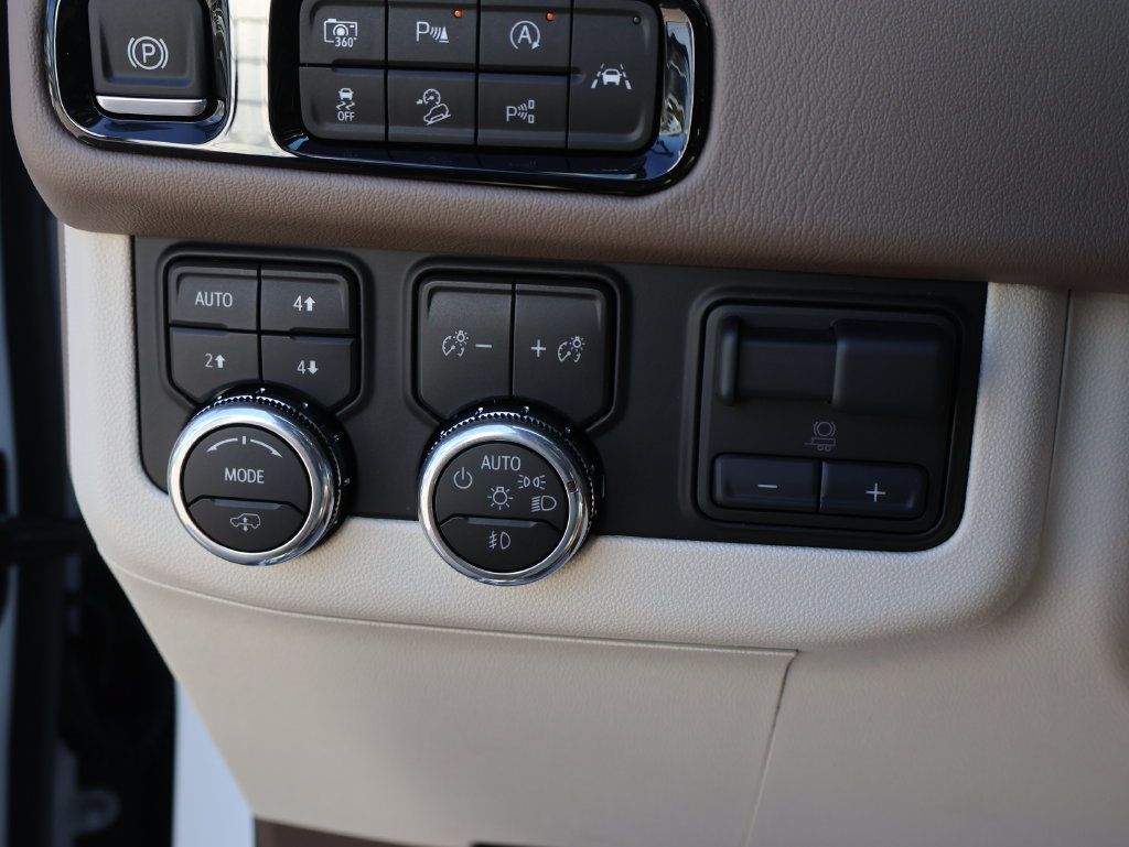 Certified 2026 GMC Yukon Denali w/ Denali Reserve Package AWD/4WD image 45