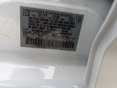 Used 2023 Nissan Sentra SR w/ SR Premium Package FWD image 38