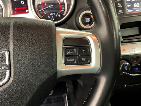 Used 2020 Dodge Journey SE w/ SE Popular Equipment Group FWD image 12