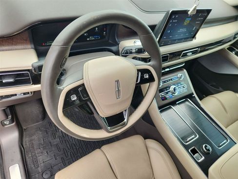 Used 2021 Lincoln Aviator Grand Touring w/ Equipment Group 301A AWD/4WD image 10