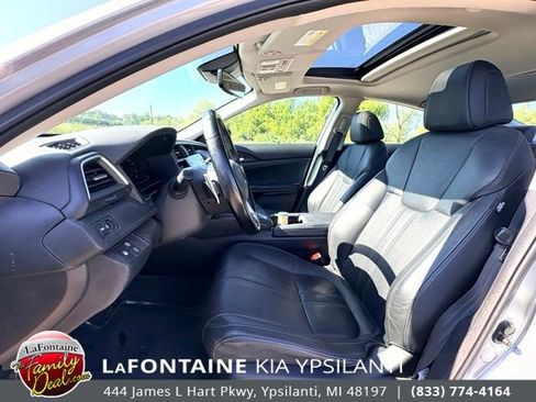 Used 2022 Honda Insight Touring image 9
