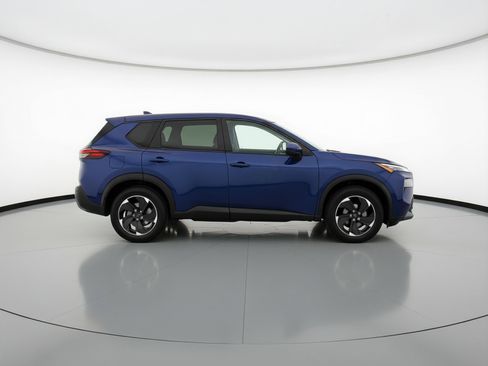 Used 2025 Nissan Rogue SV FWD image 11