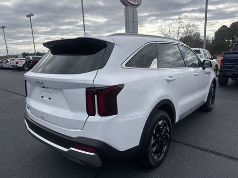 New 2026 Kia Sorento S image 6