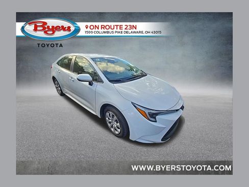 Used 2025 Toyota Corolla LE FWD image 1