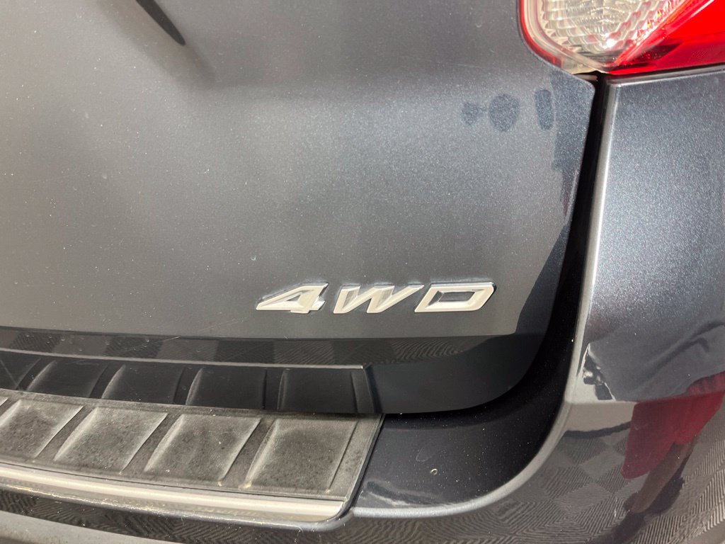Used 2022 Ford Explorer Platinum w/ Equipment Group 601A AWD/4WD image 13