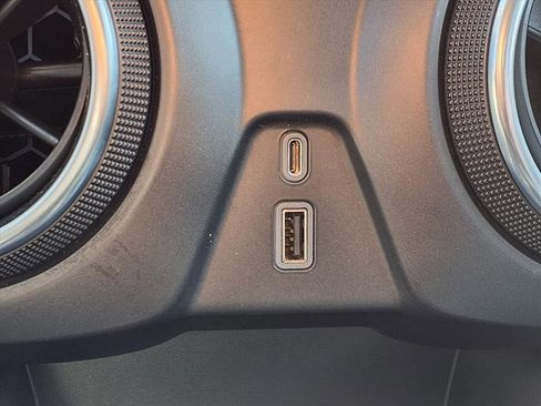 Used 2022 Chevrolet Blazer LT image 6