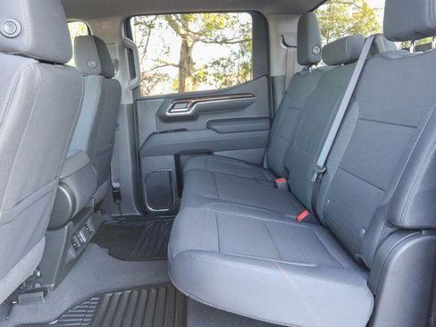 New 2026 GMC Sierra 1500 SLE image 28