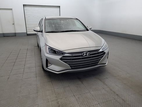 Used 2020 Hyundai Elantra SE w/ Cargo Package (C1) FWD image 14