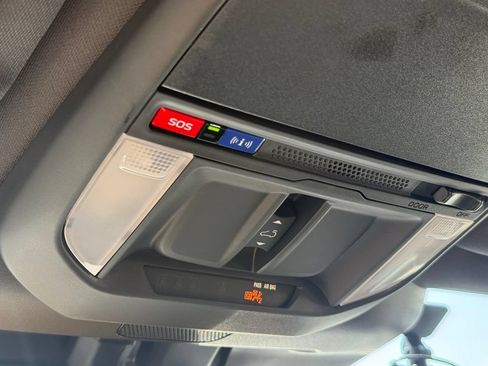 Certified 2025 Subaru Forester Premium AWD/4WD image 18