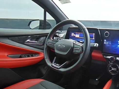Used 2024 Chevrolet Blazer EV RS AWD/4WD image 17