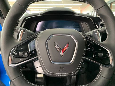 Used 2025 Chevrolet Corvette Stingray Coupe w/ Z51 Performance Package RWD image 10