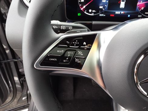 Used 2025 Mercedes-Benz GLA 250 4MATIC image 15