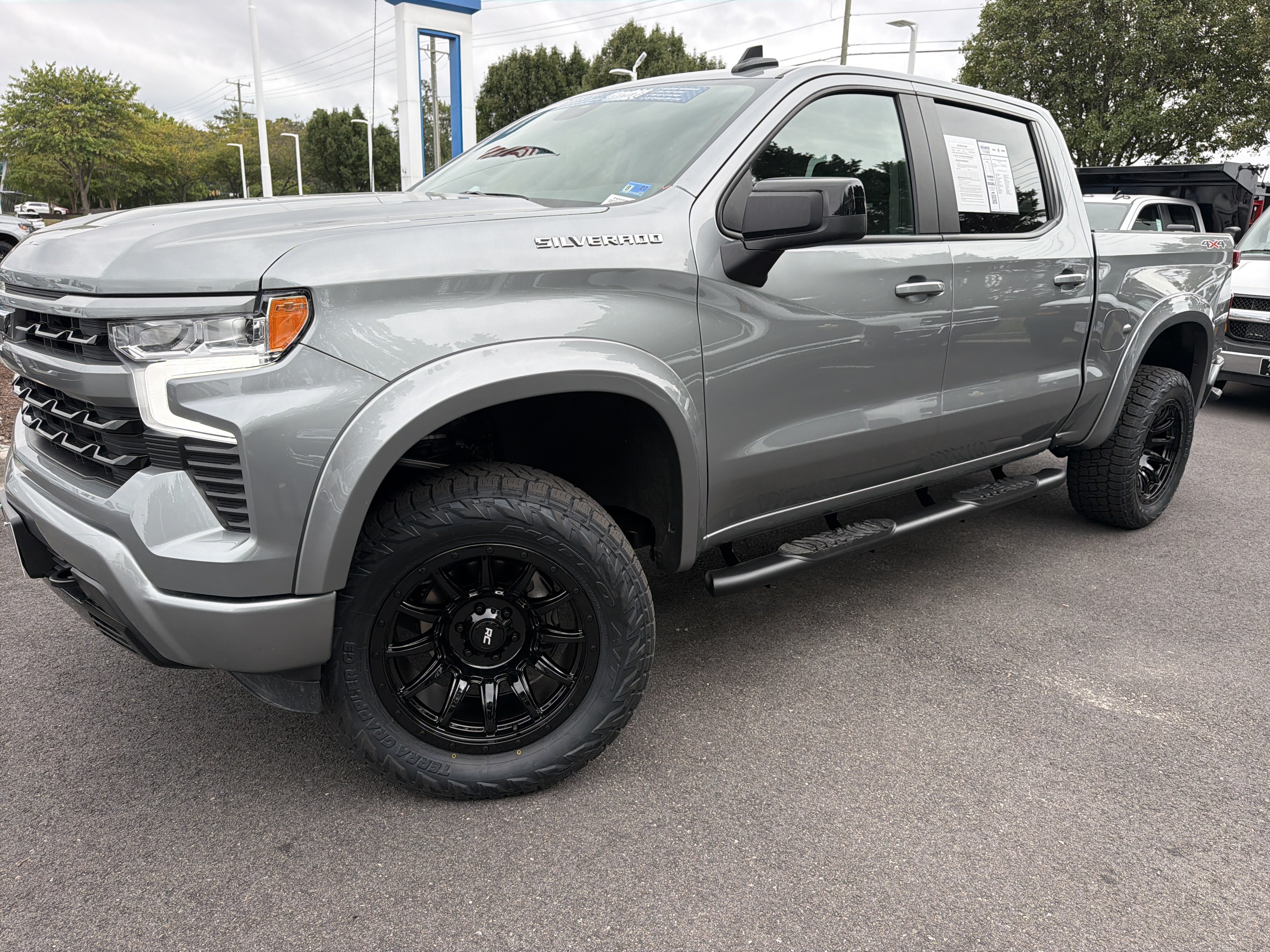 Used 2026 Chevrolet Silverado 1500 RST AWD/4WD image 5