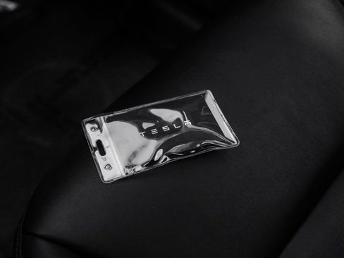 Used 2020 Tesla Model Y Long Range image 24