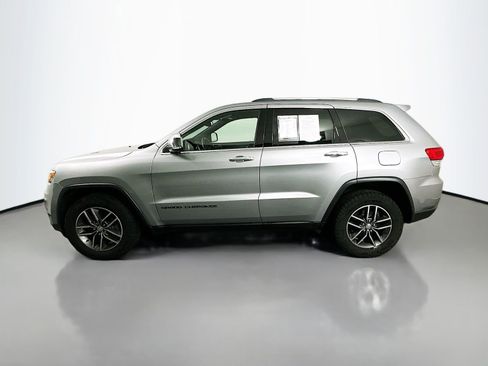 Used 2017 Jeep Grand Cherokee Limited AWD/4WD image 4