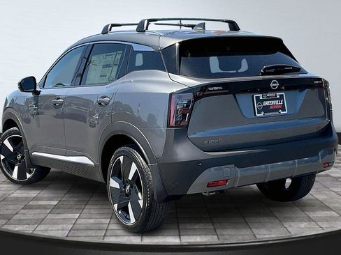 New 2025 Nissan Kicks SR image 4
