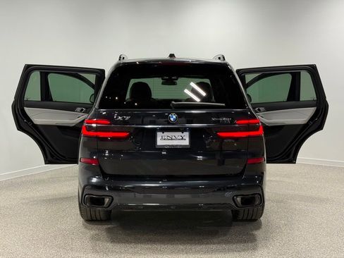 Used 2023 BMW X7 xDrive40i w/ Executive Package image 29
