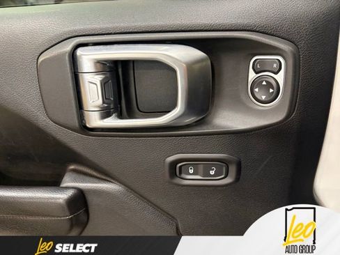 Used 2020 Jeep Gladiator Rubicon AWD/4WD image 20