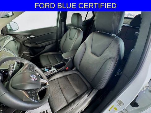 Used 2022 Buick Encore GX Essence FWD image 23