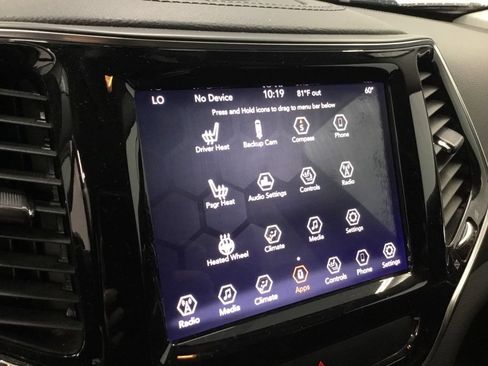 Used 2019 Jeep Cherokee Limited AWD/4WD image 22