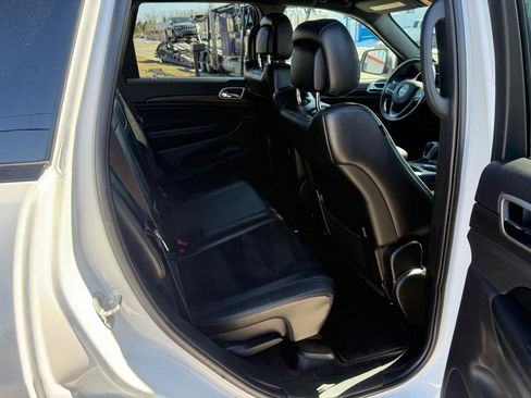 Used 2018 Jeep Grand Cherokee Altitude image 22