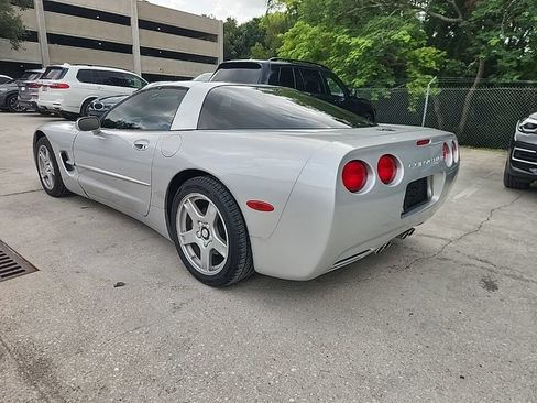 Used 1997 Chevrolet Corvette Coupe RWD image 2